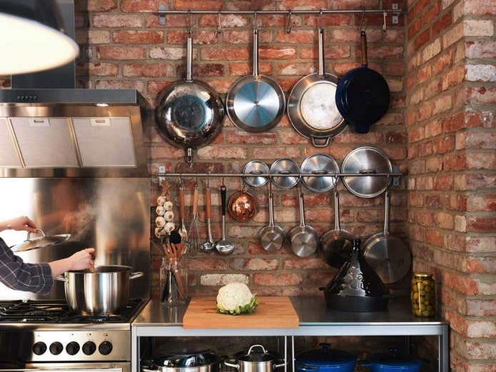 opbergruimte in de keuken in een loft-stijl