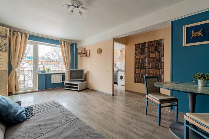 muurdecoratie in een Chroesjtsjovisch appartement