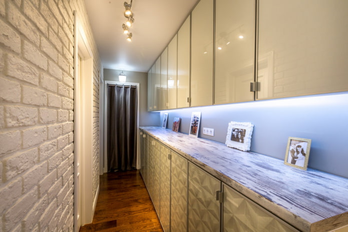 opslagsystemen in een appartement in Chroesjtsjovka