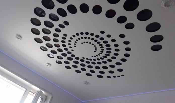gesneden spanplafond in wit