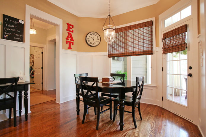 Bamboe vouwgordijnen in de eetkamer