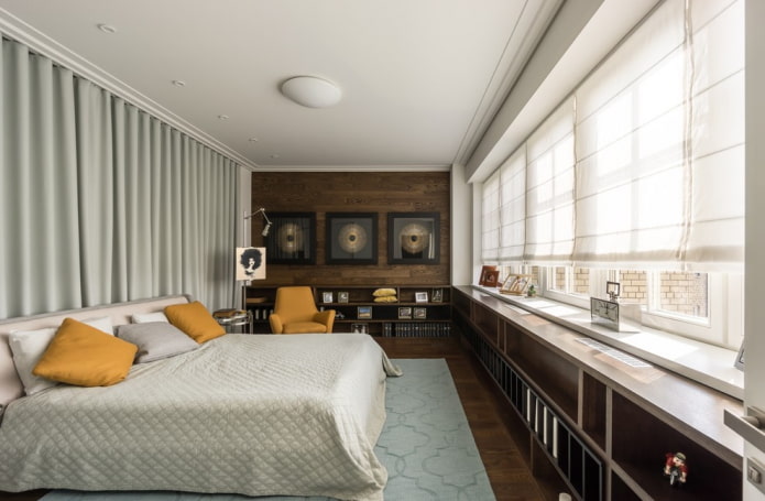 klassieke Romeinse gordijnen in de slaapkamer