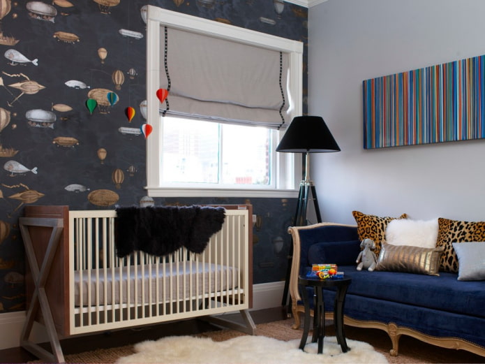 grijze vouwgordijnen in de kinderkamer