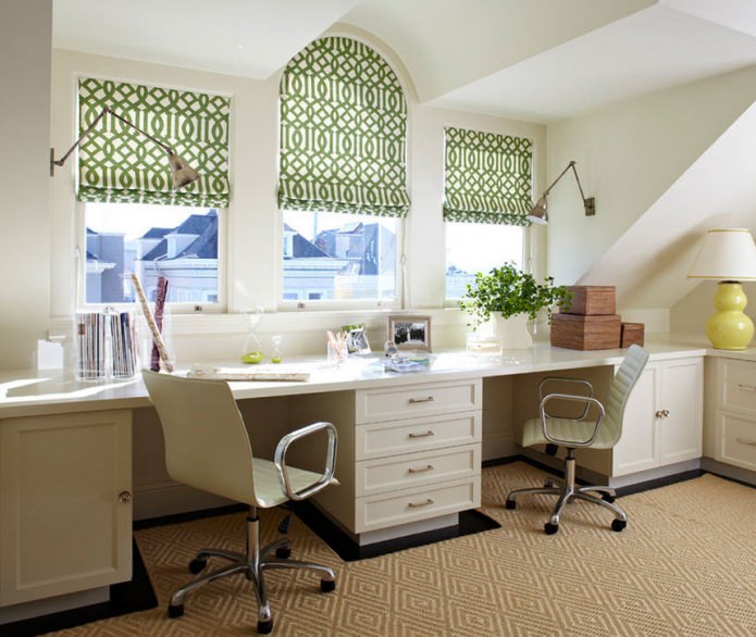 raamdecoratie met Romeinse jaloezie?n