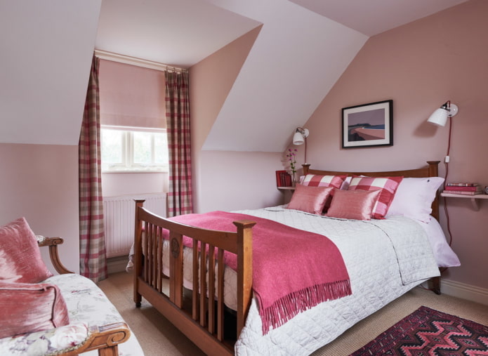 textiel in het slaapkamerinterieur in roze tinten