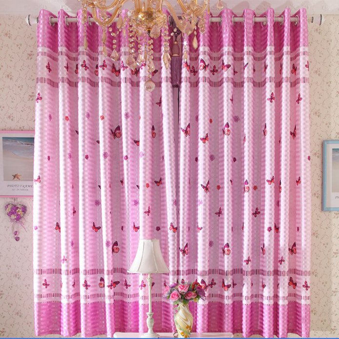 gordijnen met vlinders