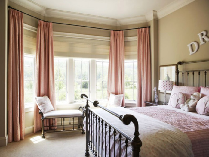 roze taft in de slaapkamer
