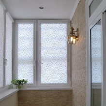 Rolgordijnen voor balkon of loggia: soorten, materialen, kleur, design, bevestiging-7