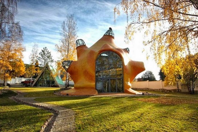 schelpenhuis in Sestroretsk, uitzicht vanaf de buitenkant