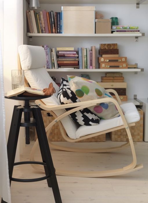 Beige Po?ng fauteuil