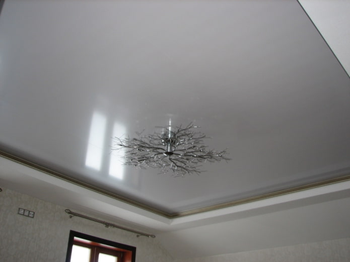 grijs spanplafond 