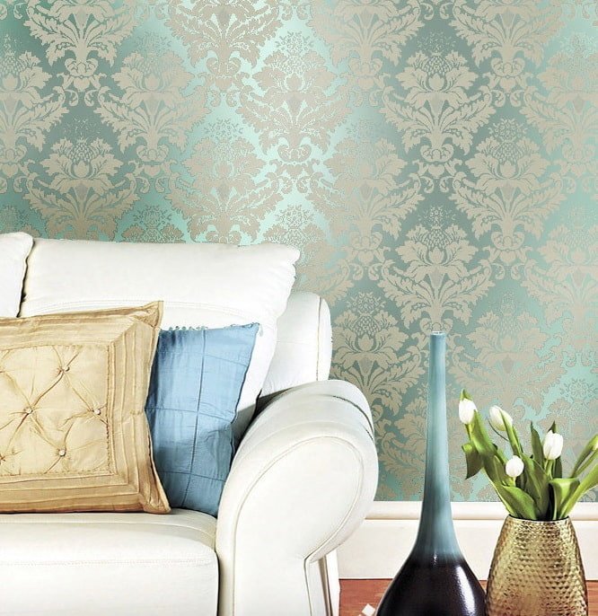 groen zijden behang in het interieur