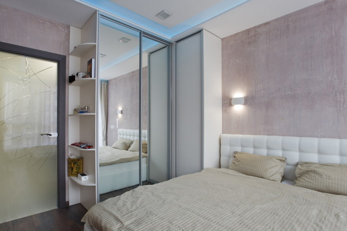 kledingkast in het interieur van de slaapkamer