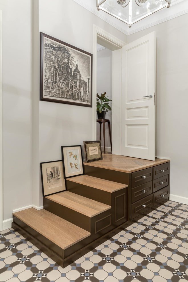 kledingkast onder de trap in het interieur