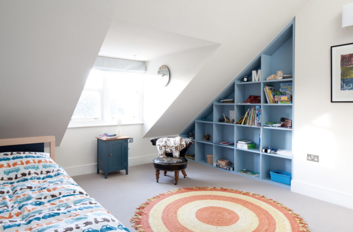 kledingkast in het interieur van de kinderkamer