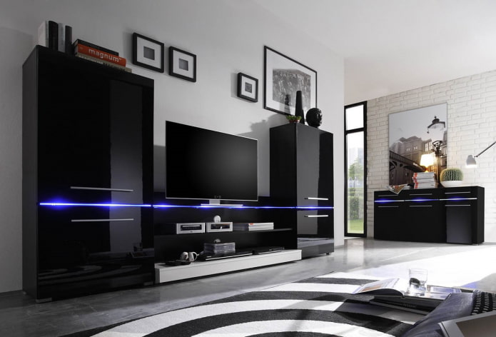 garderobe in het interieur van de hal in hightech-stijl