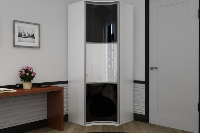 radiusgarderobe in het interieur van de gang