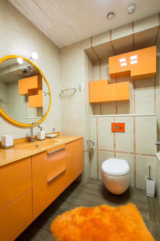 wandkast in het toiletinterieur