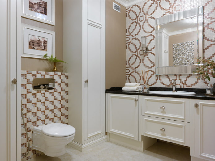 plank in het toiletinterieur