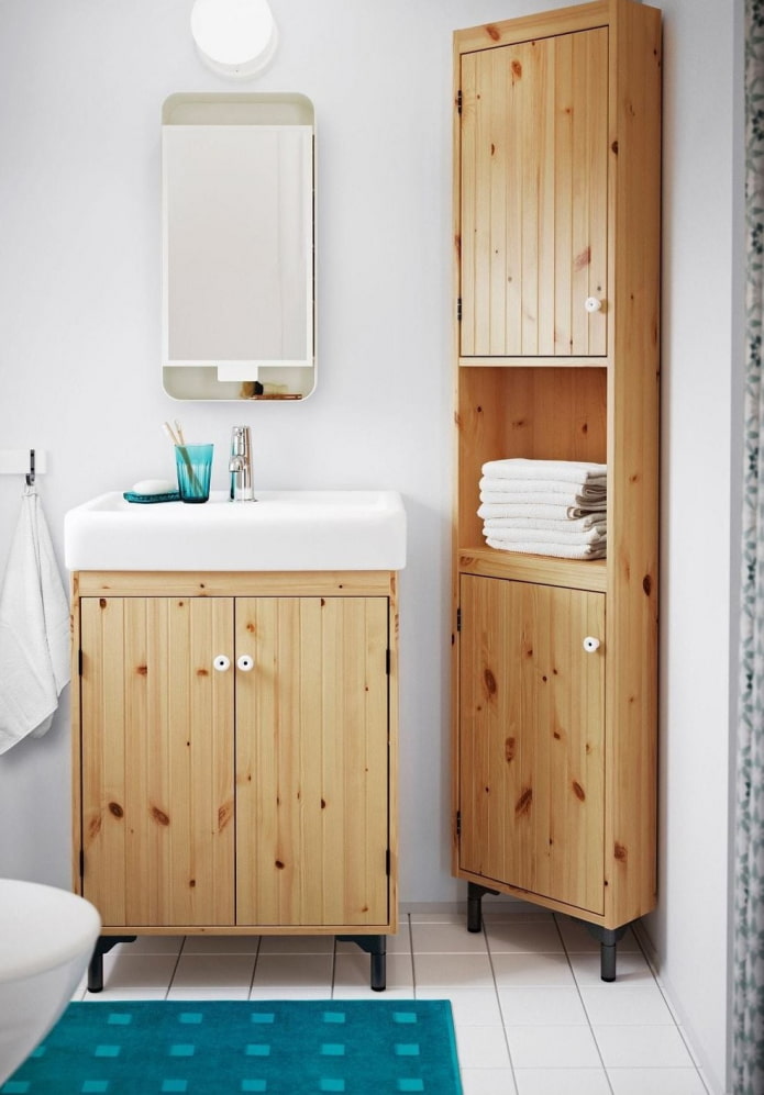 hoekkast in het toiletinterieur