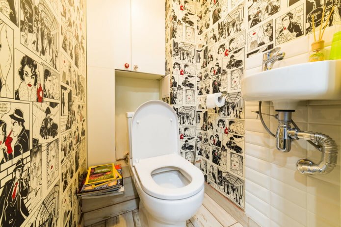 kast achter het toilet in het toiletinterieur