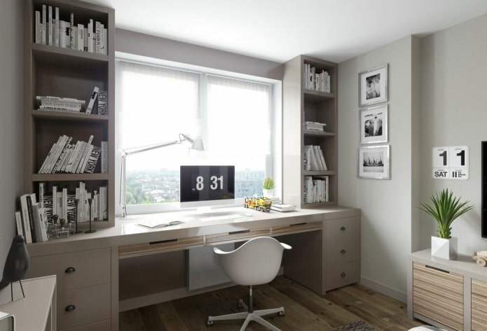 Kledingkast met tafel rond raam in interieur