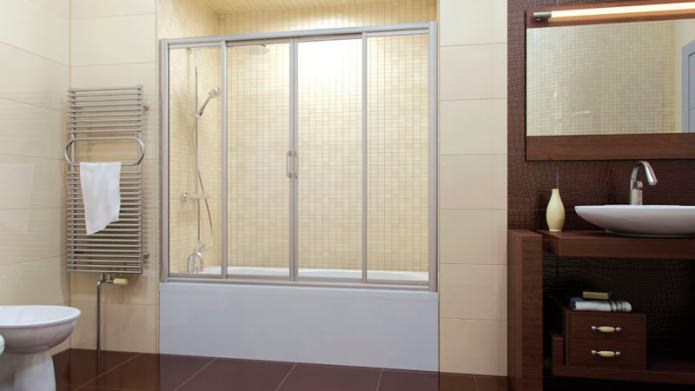 Glazen schuifwand voor de badkamer