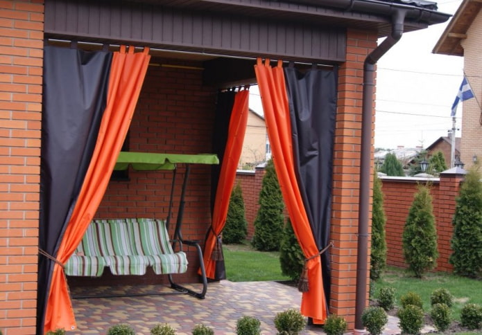 canvas gordijnen op het terras