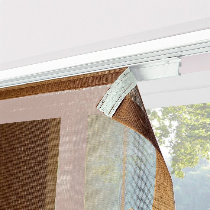 gordijnen op plakband