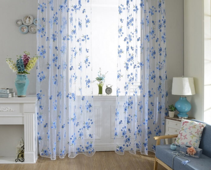 gordijnen met blauwe bloemenprint