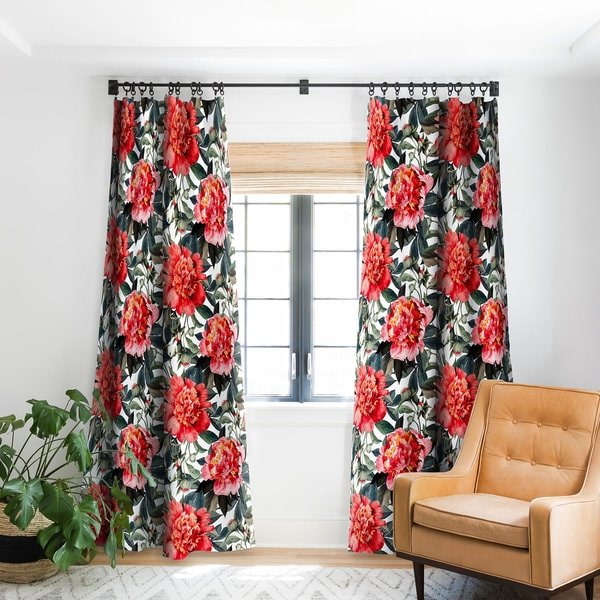 gordijnen met rode bloemenprint