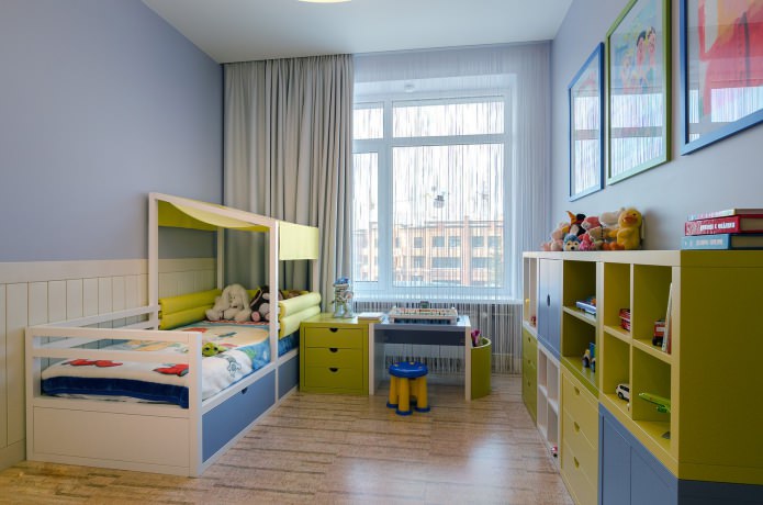 gecombineerde gordijnen in een kinderkamer