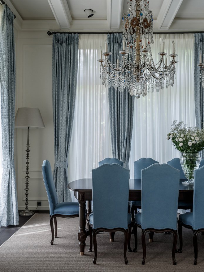 Buisvormige gordijnroede