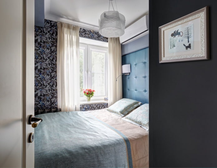 tule in een kleine slaapkamer