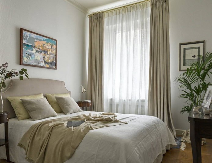 lichte gordijnen in de slaapkamer