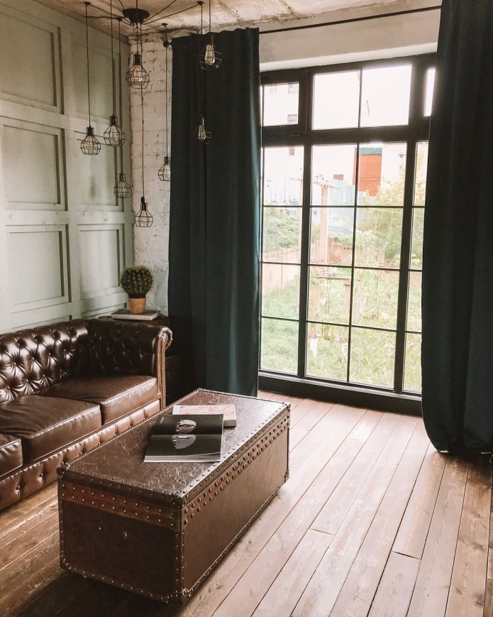 gordijnen in de woonkamer in loftstijl