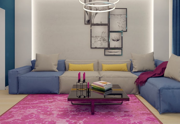 blauw-grijze bank in het interieur