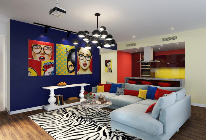 grijsblauwe bank in het interieur