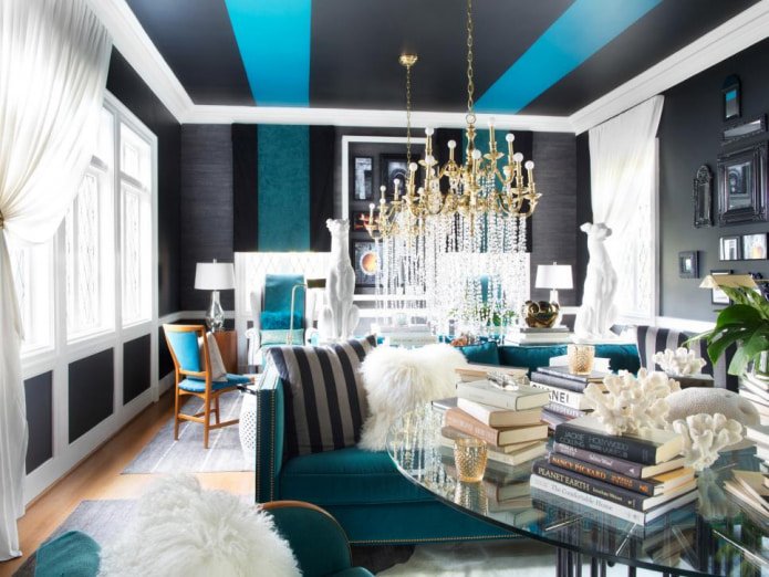 Zwart en blauw interieur