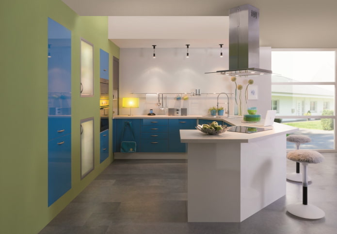 keukeninterieur in blauwgroene tinten