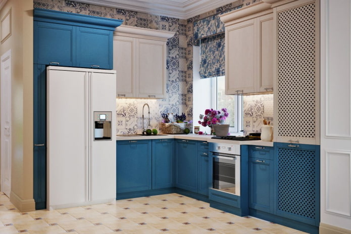 keukeninterieur in beige en blauwtinten