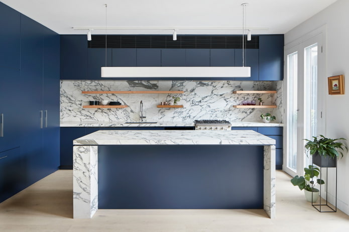 keukendecoratie in blauwe tinten