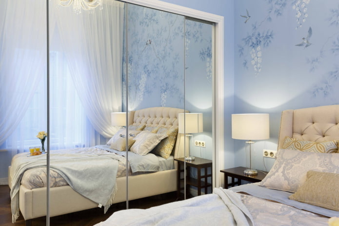 Beige meubels op een blauwe achtergrond