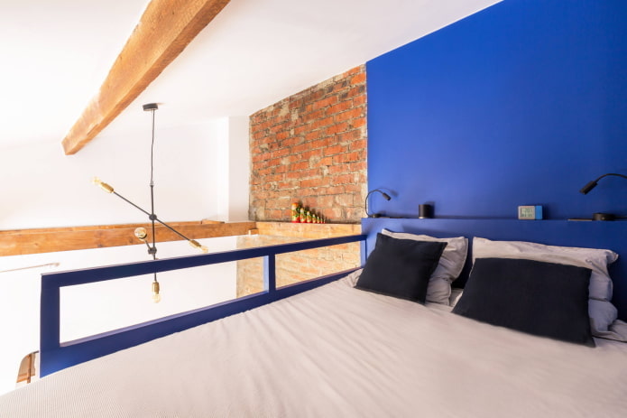 Loft in een blauw palet