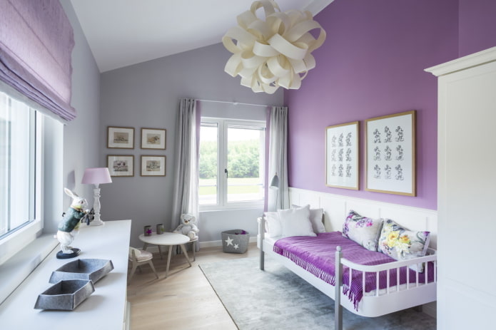 Violet-grijze kinderkamer