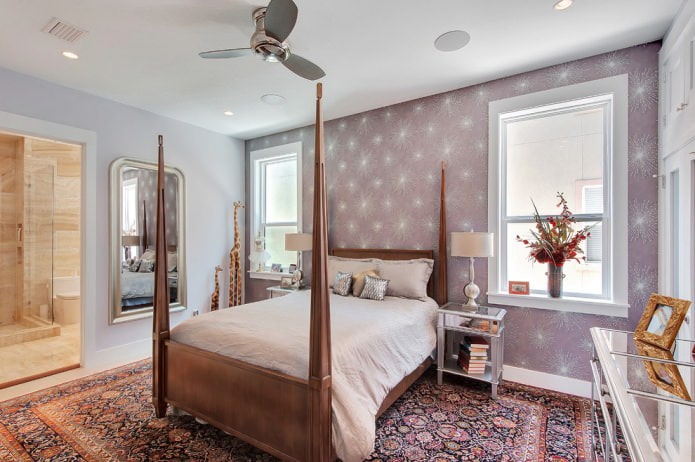 behang met patroon in de slaapkamer