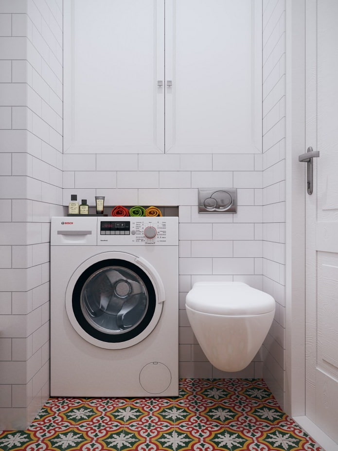 wassen wasmachine in het interieur van de badkamer