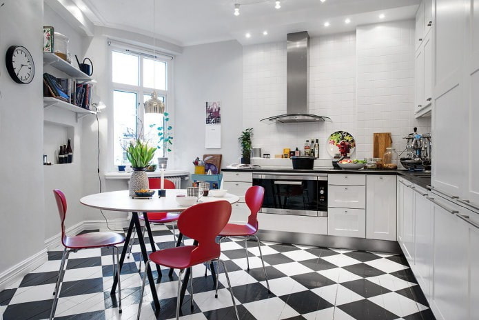 Zwart-wit laminaat in het keukeninterieur