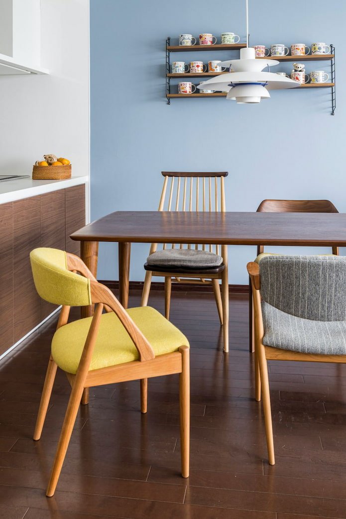 Stoelen, laconiek design