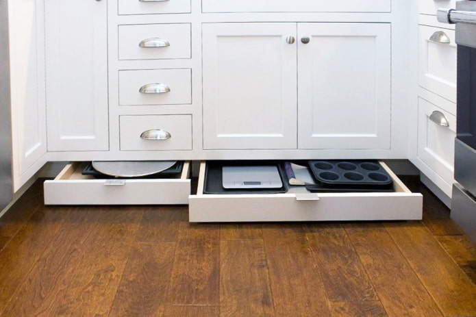 Opbergruimte in plinten